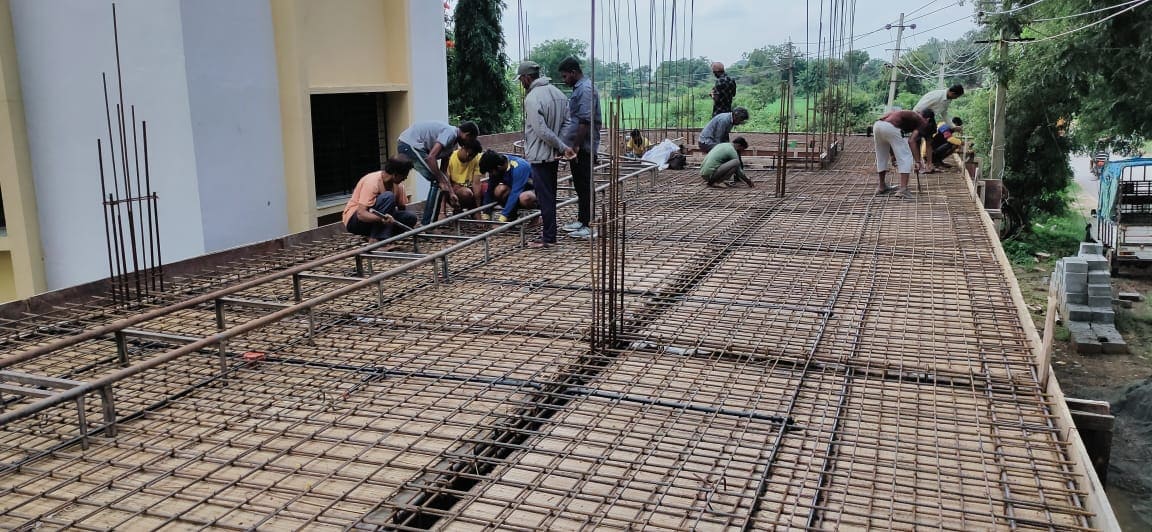 Building contractors -Glad Infra